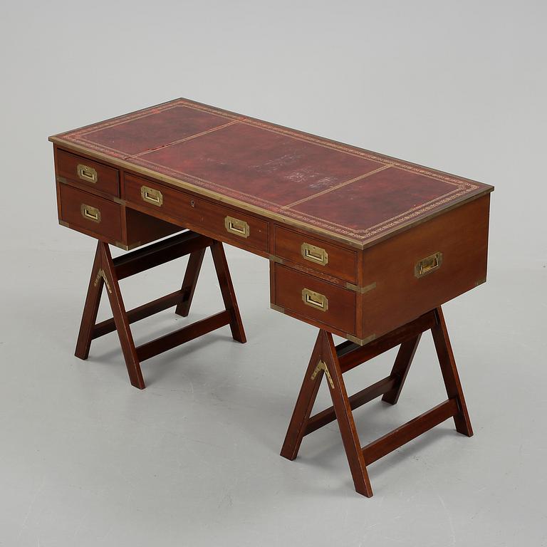 SKRIVBORD, kolonialstil, 1900-tal.