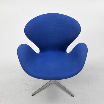 Arne Jacobsen, fåtölj, "Svanen", Fritz Hansen, Danmark.