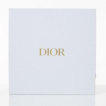 Christian Dior, puzzle, 500 pieces.