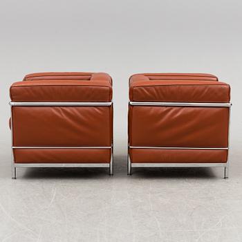 LE CORBUSIER, PIERRE JEANNERET & CHARLOTTE PERRIAND fåtöljer, ett par, LC2, Cassina, Italien.