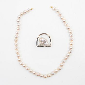 Elon Arenhill, necklace, pearls and pendant in 18k white gold.