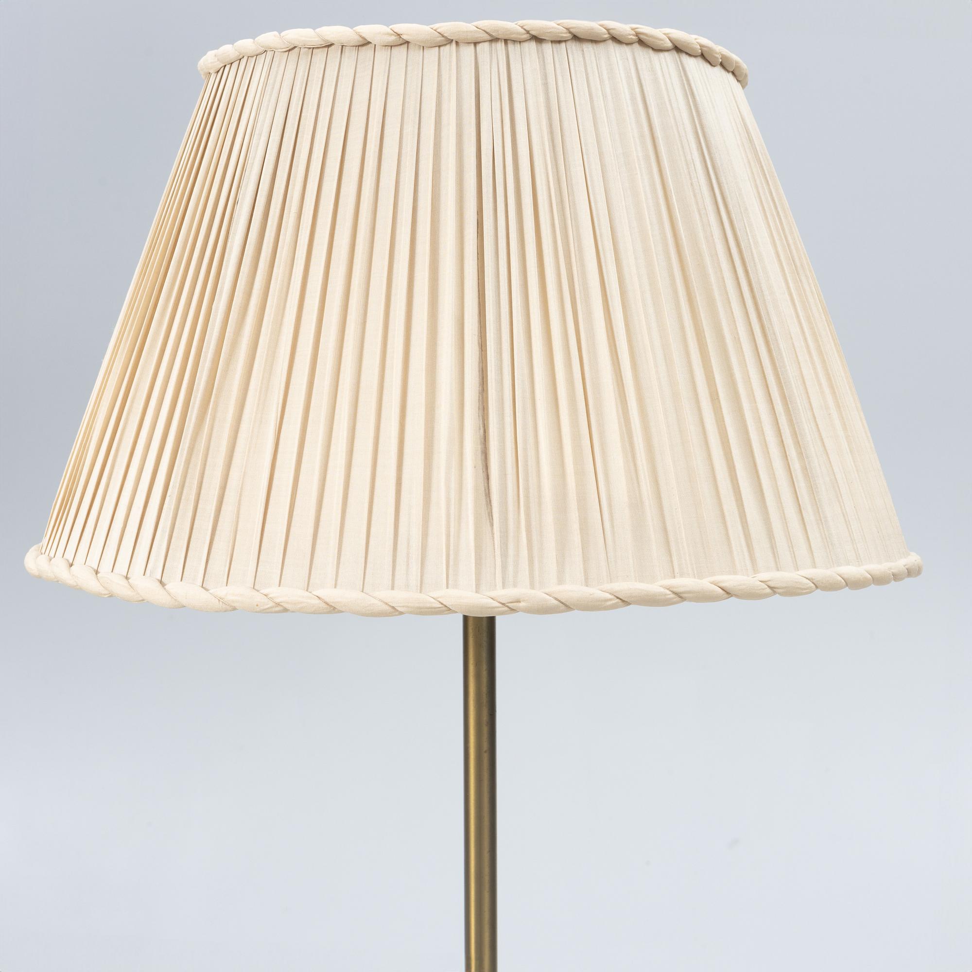 Golvlampa, omkring 1900-talets mitt.