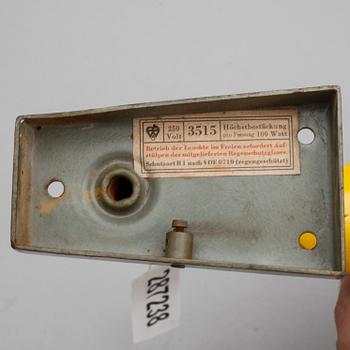 VÄGGLAMPA, 1900-tal.