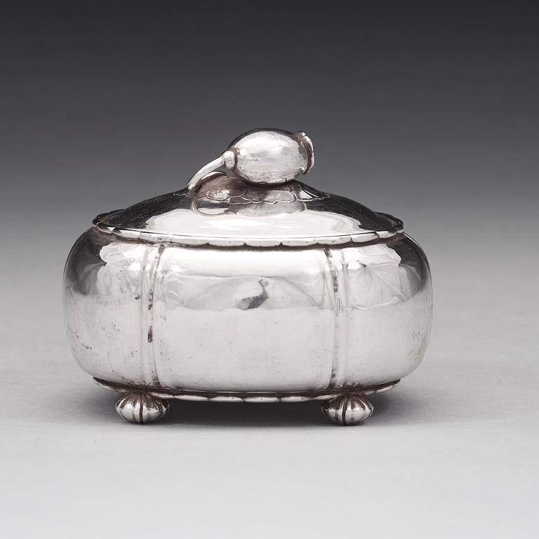 Georg Jensen, bonbonnière, Köpenhamn, Danmark 1919, 830/1000 silver.