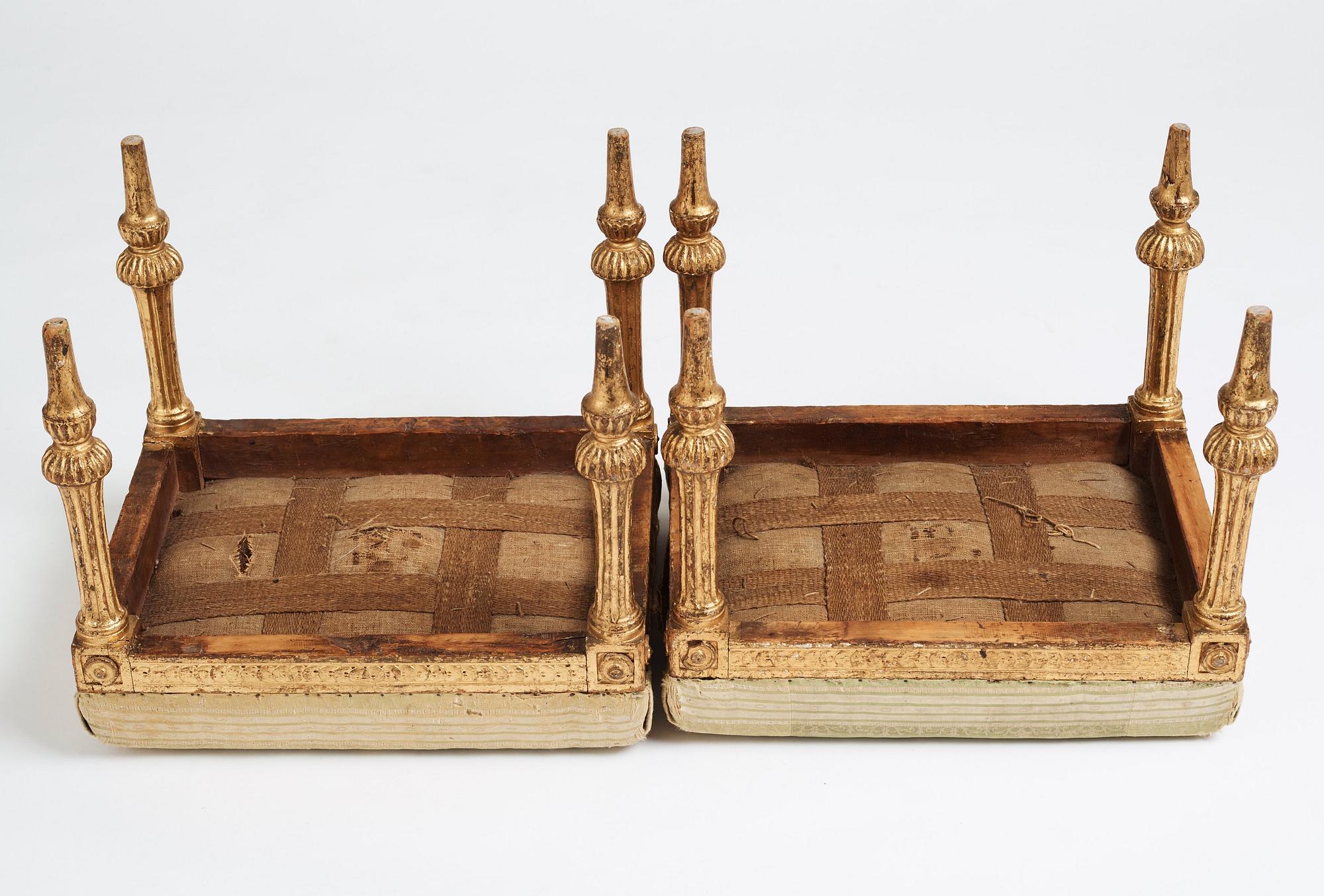 Kungliga taburetter, ett par, av Erik Öhrmark och Pehr Ljung efter ritning av Louis Masreliez, 1790-tal, Sengustavianska.