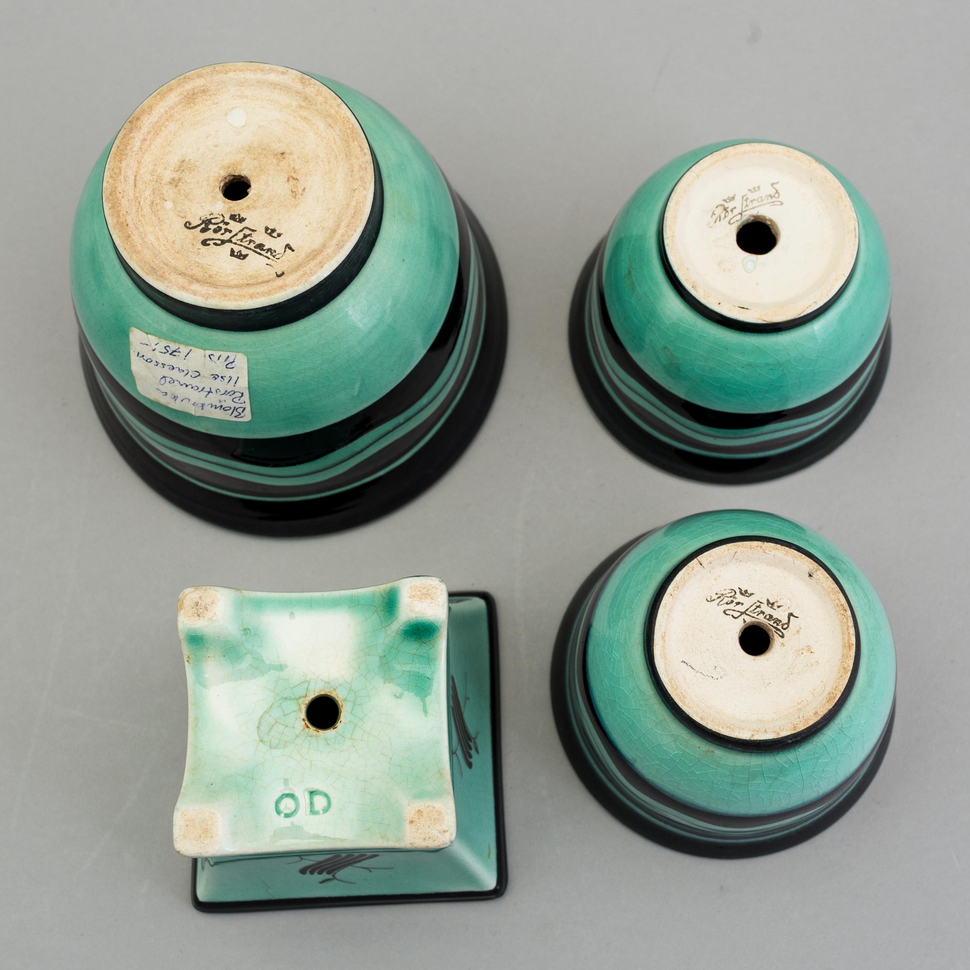 ILSE CLAESSON, "Serie V", 4 ytterfoder och lockask, flintgods. Rörstrand 1930-tal.