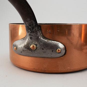 Five coppar pots, early 20th century.