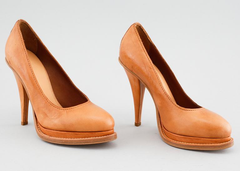 SKOR, Acne. Storlek 38.