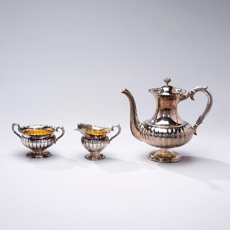 KAFFEKANNA, SOCKERSKÅL OCH MJÖLKKANNA, silver, Kultakeskus, Tavastehus 1971, vikt 804 g.