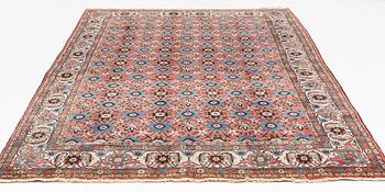 A semi-antique Veramin carpet, ca 338 x 212 cm.