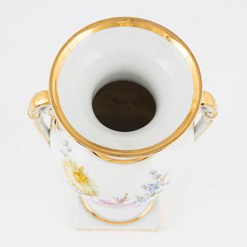 A Meissen vase, circa 1900.