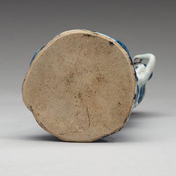 A blue and white base to a lemonbasket, Qing dynasty, Qianlong (1736-95).