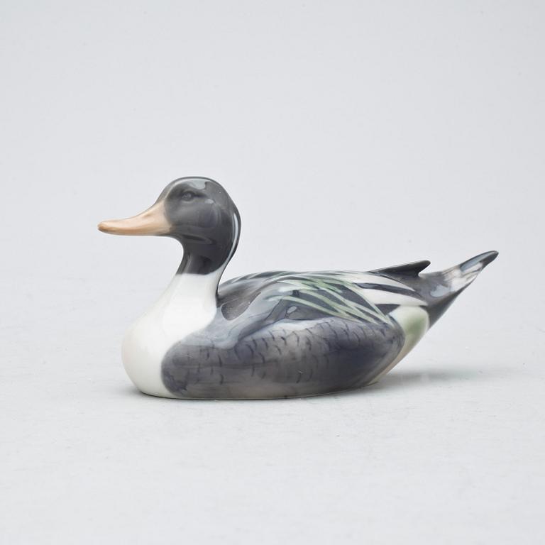 FIGURINER, 2 st, porslin, Royal Copenhagen resp Rosenthal, 1900-talets andra hälft.