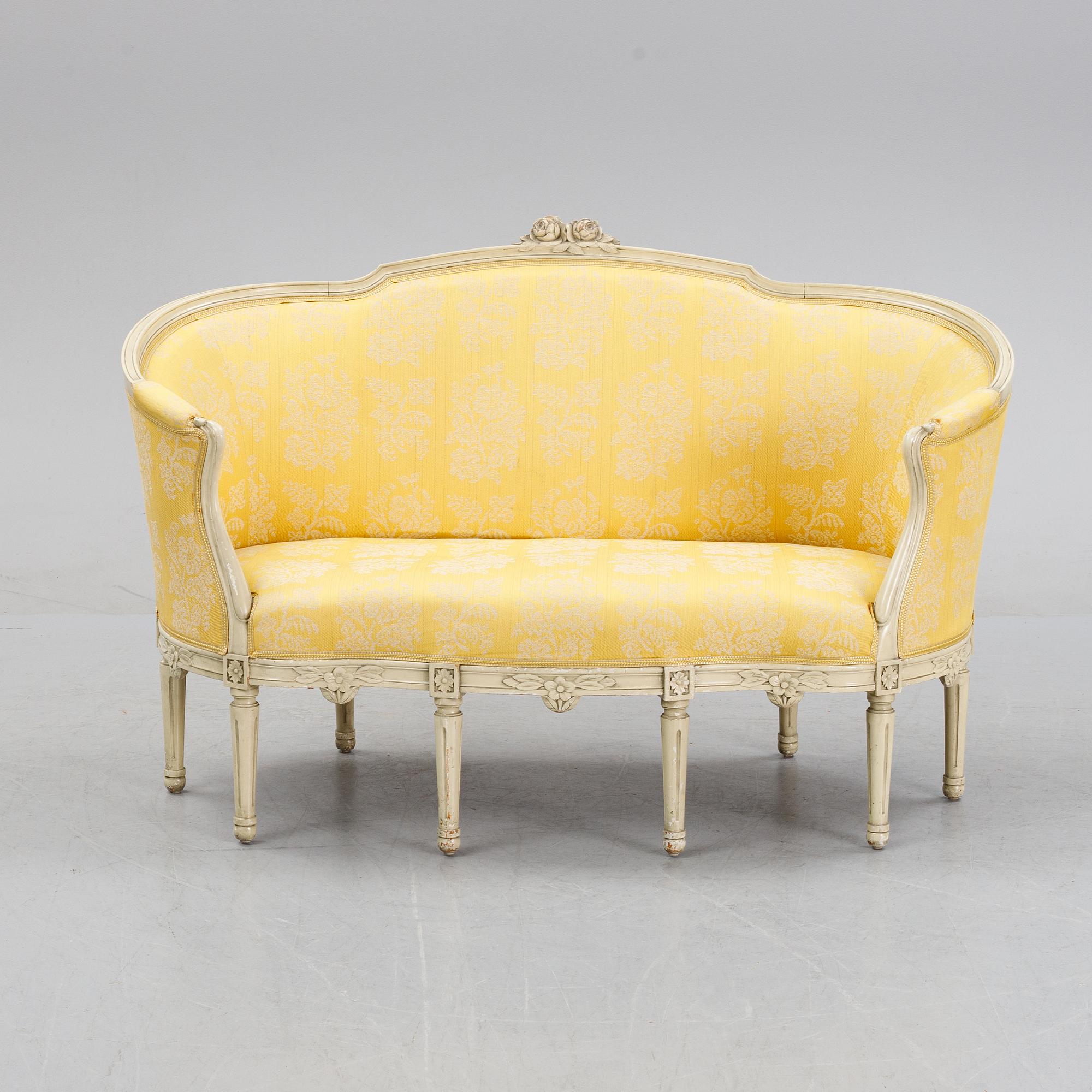 A gustavian style sofa, first part of the 20th Century.