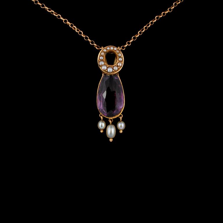 COLLIER 18K guld med ametist och orientaliska pärlor, 1800-tal. Vikt 7.2 gram.
