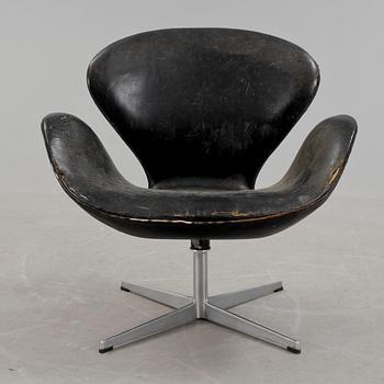 FÅTÖLJ, "Svanen", Arne Jacobsen, Fritz Hansen, Danmark.