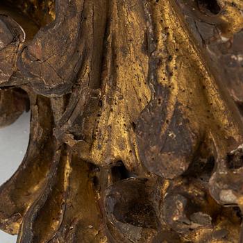 A pair of carved wood wall sconces, 18th/19th century.