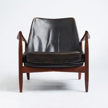 Ib Kofod Larsen, a black leather "Sälen" easy chair, Olof Perssons Fåtöljindustri (OPE), Sweden, 1950-60's.