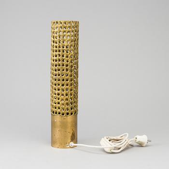 PIERRE FORSELL, table lamp, brass, Skultuna, second half of the 20th century.