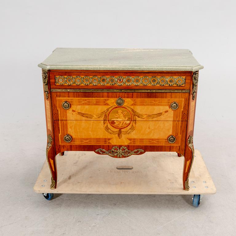 A mid 1900s  Gustavian style dresser.
