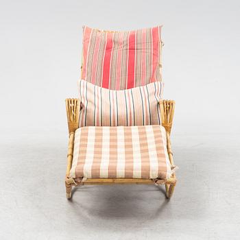 A rattan lounge chair from the secnd half of the 20th century.