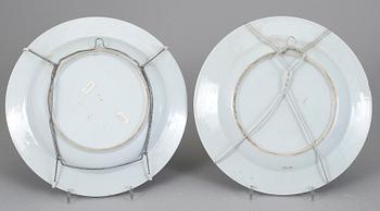 TALLRIKAR, 2 stycken, kompaniporslin, Kina, Qianlong (1736-95).