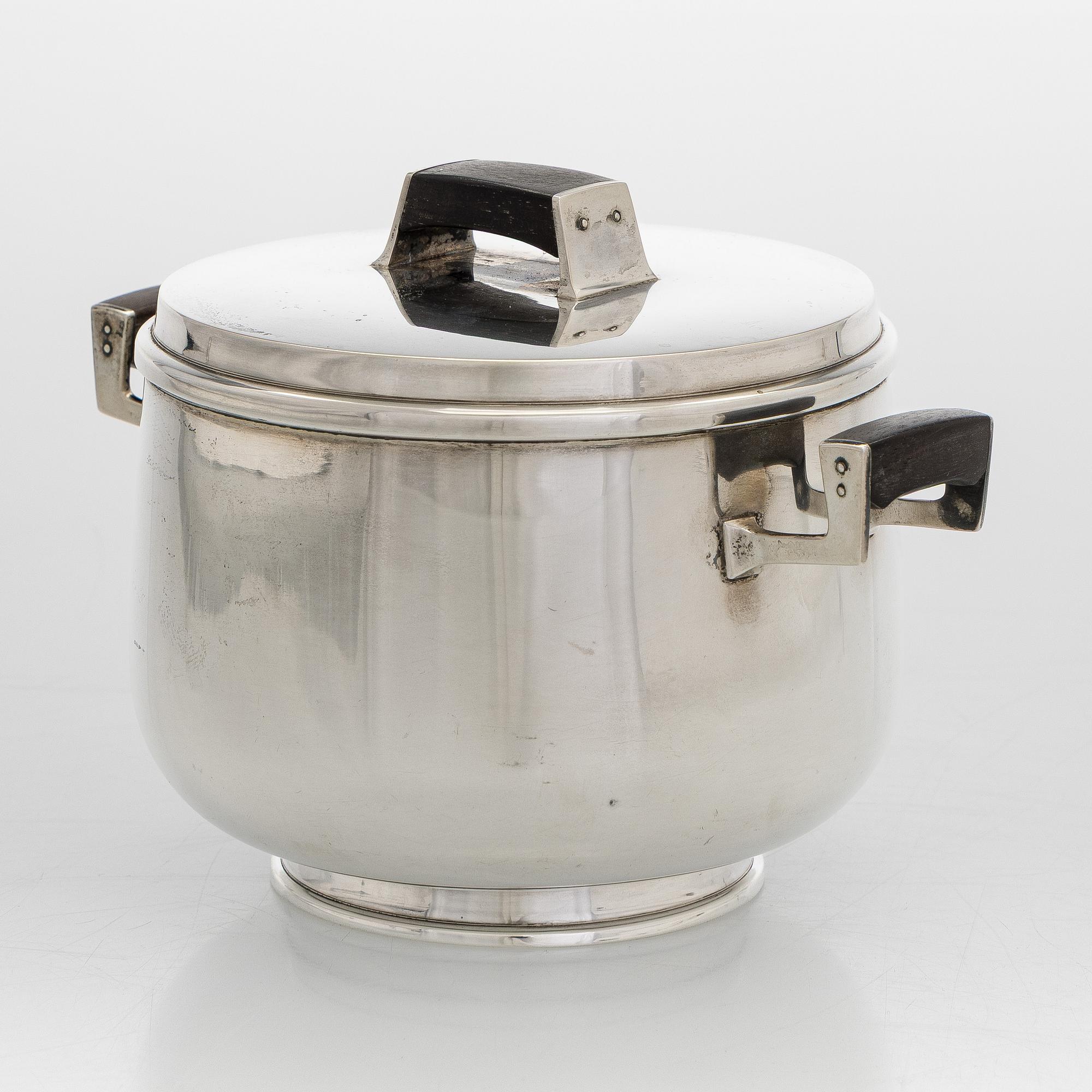 Mauno Honkanen, Sauce bowl with ladle, silver and rosewood, Tillander, Helsinki, 1958 and 1960.