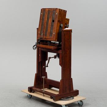 A first half of the 20th century studio camera.