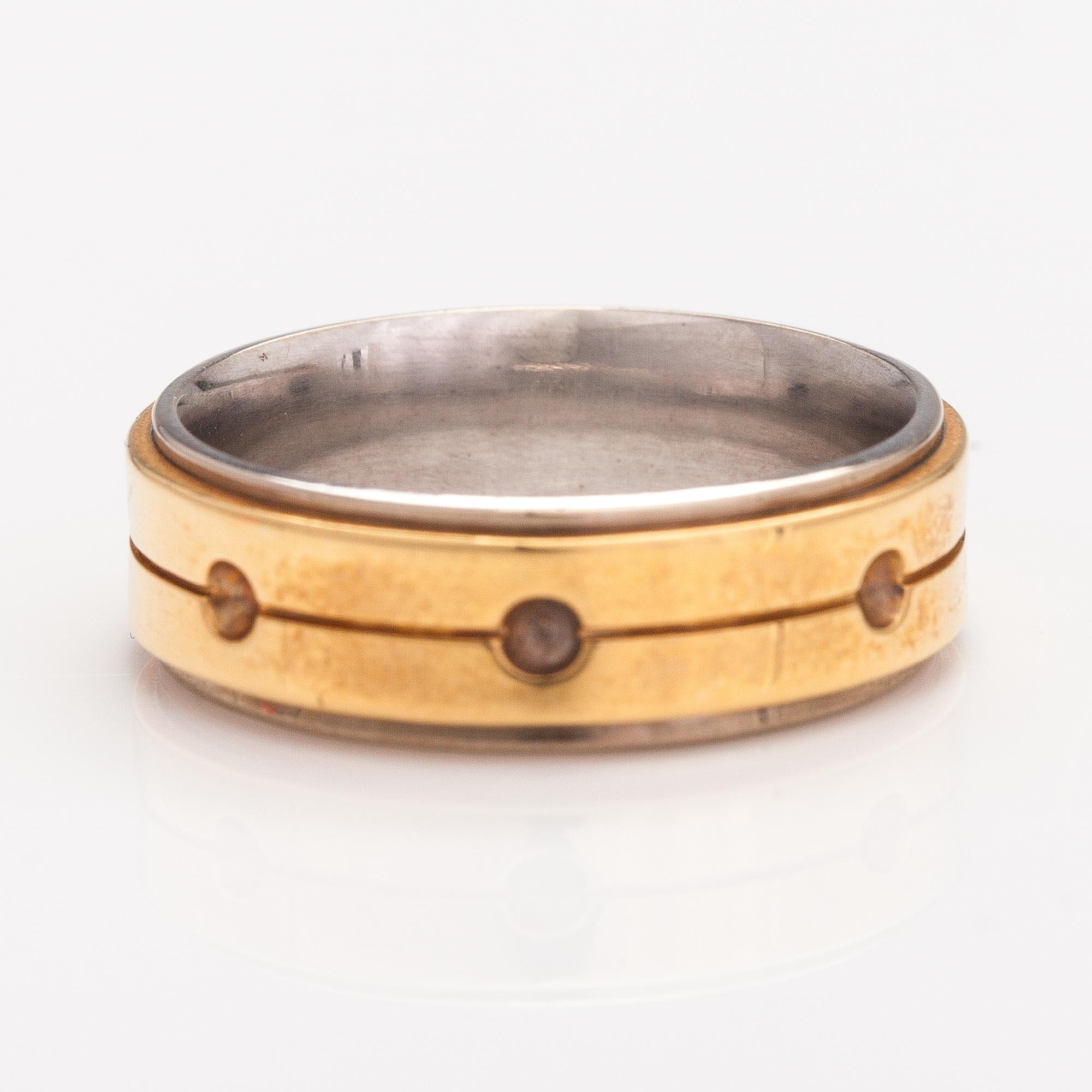 An 18K gold ring. Marski's.