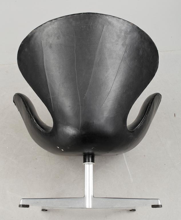FÅTÖLJ, "Svanen", Arne Jacobsen, Fritz Hansen, Danmark, 1960-tal.