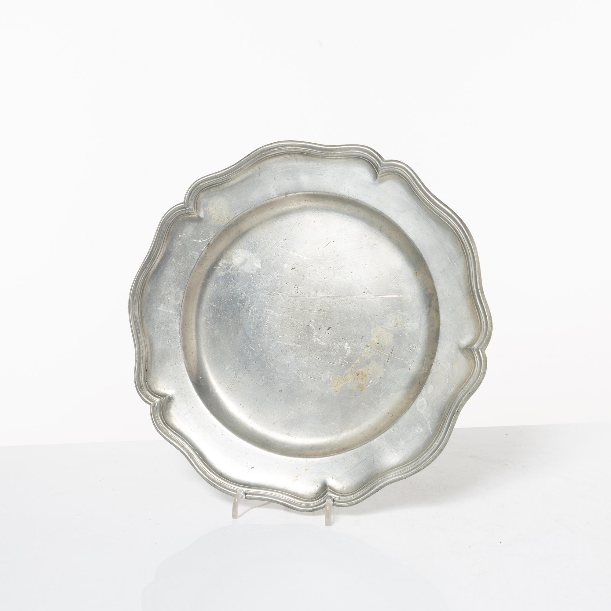 Bowl and 2 plates, pewter, various masters, Stockholm.