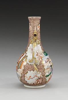 A famille rose bottle flask, Qing dynasty, Qianlong (1736-95).