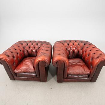 Fåtöljer 1 par, Chesterfield modell 1900-talets andra hälft.