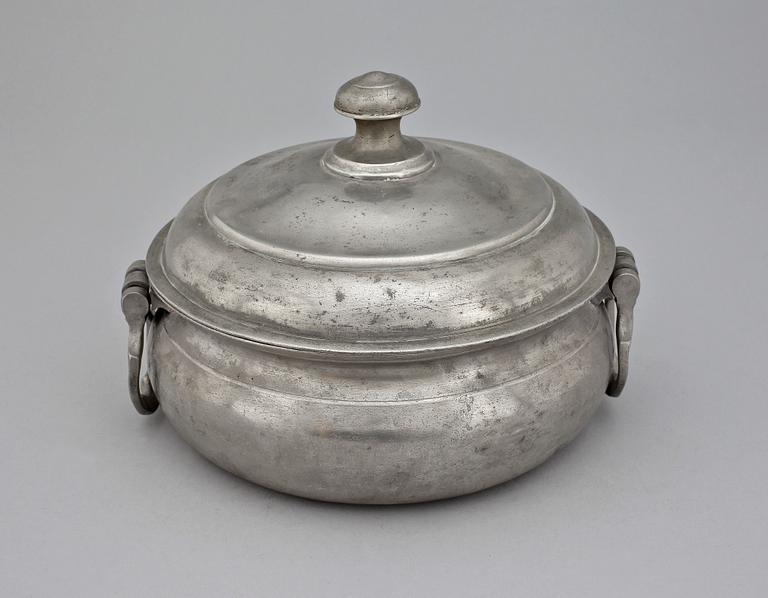 GRÖTSKÅL, tenn, 1800-tal.