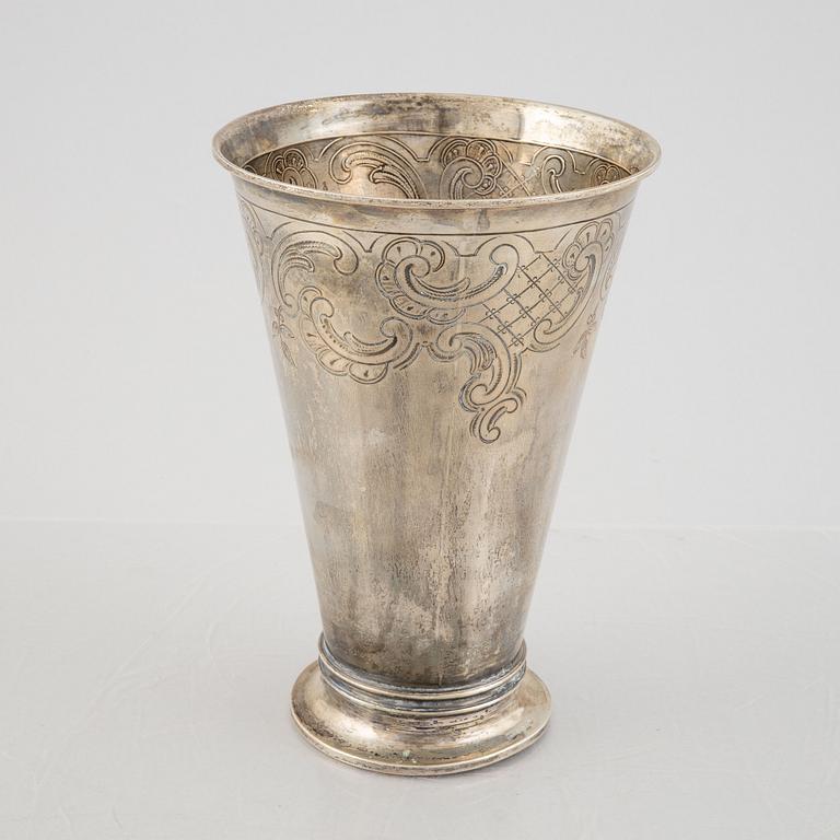 A Swedish silver beaker, mark of Edlunds Silvervarufabrik, Stockholm 1941.
