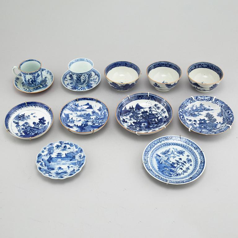 PORCELAIN, 13 pieces, China, 18th/19th century.