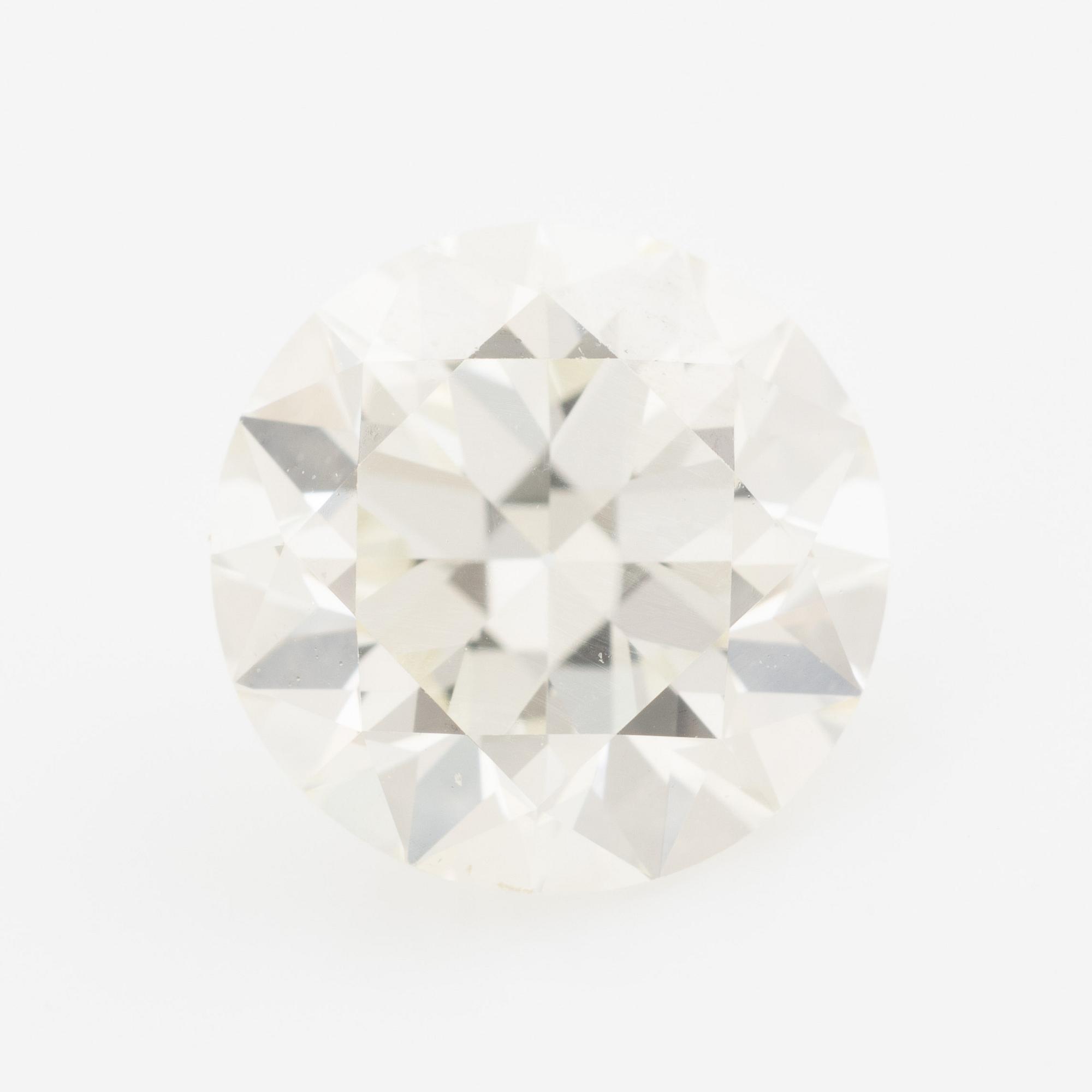 A round brilliant-cut diamond.