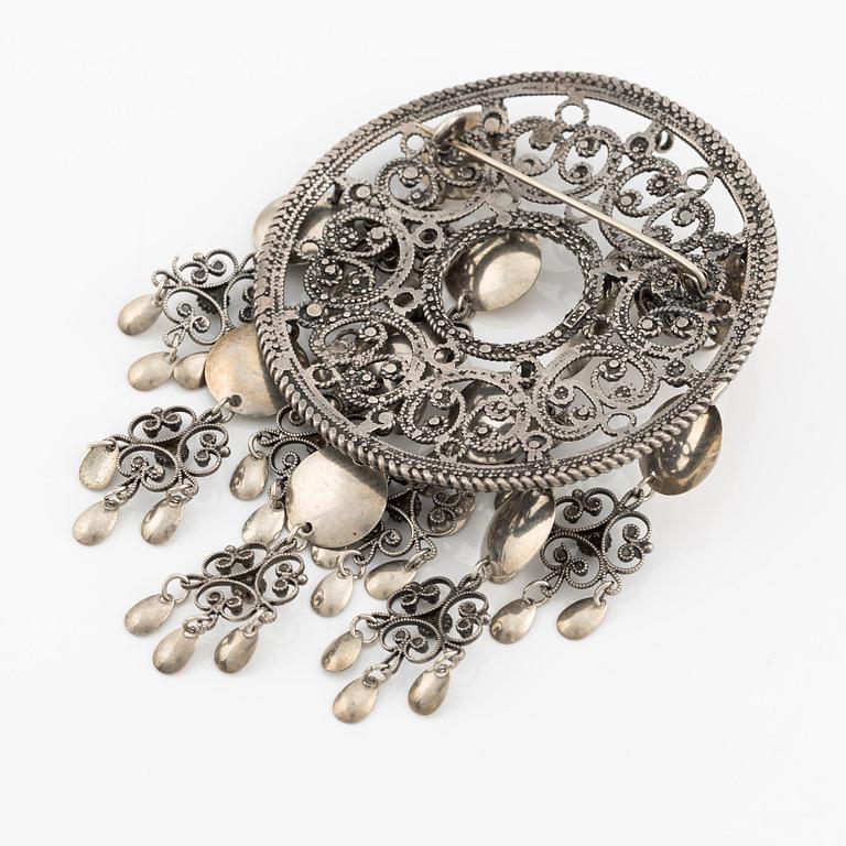 Costume jewelry/brooch, silver, possibly Norway.