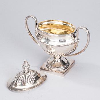 KAFFESERVIS, 3 delar, försilvrad metall, empirestil, 1900-talets första hälft.