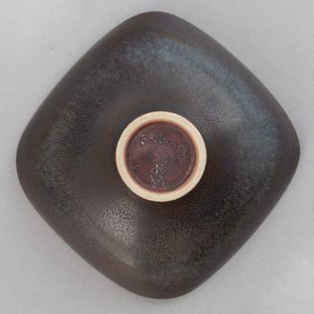 Berndt Friberg, a set of two stoneware bowls, Gustavsbergs studio 1952 and 1962.