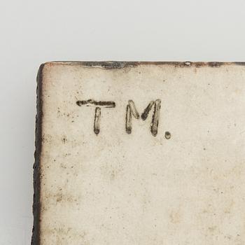 Toini Muona, reliefi, kivitavaraa, signeerattu TM.