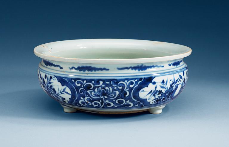 A blue and white tripod censer, Qing dynasty, early 18th Century.