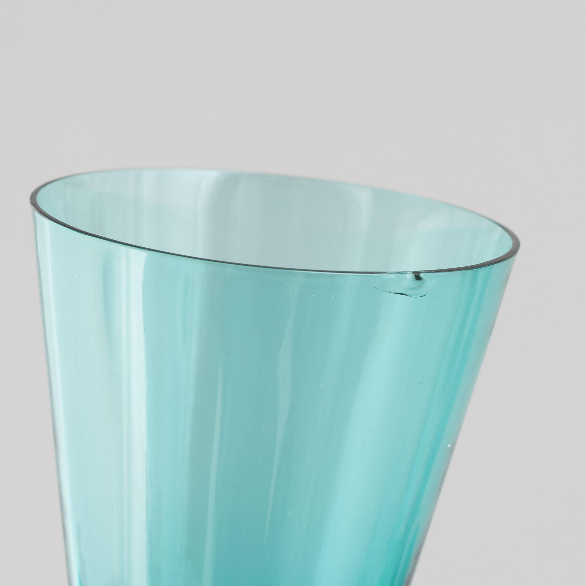 Nanny Still, a glass carafe with ten glasses, model T/335, Riihimäen Lasi Oy, in production 1950-1966.