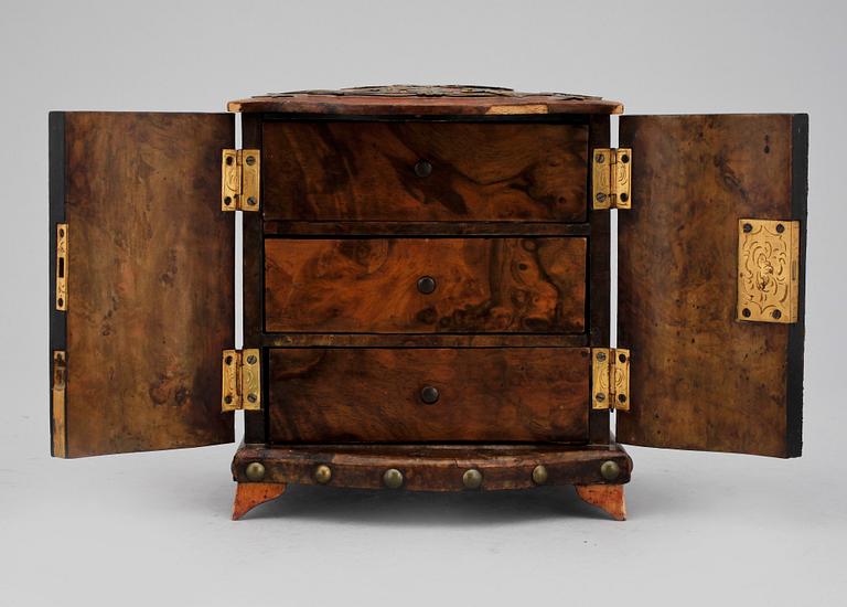 SMYCKESKRIN, barockstil, 1800/1900-tal.