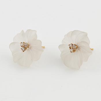 Brooch and earrings, floral, 18K gold with carved rock crystal and rose-cut diamonds.