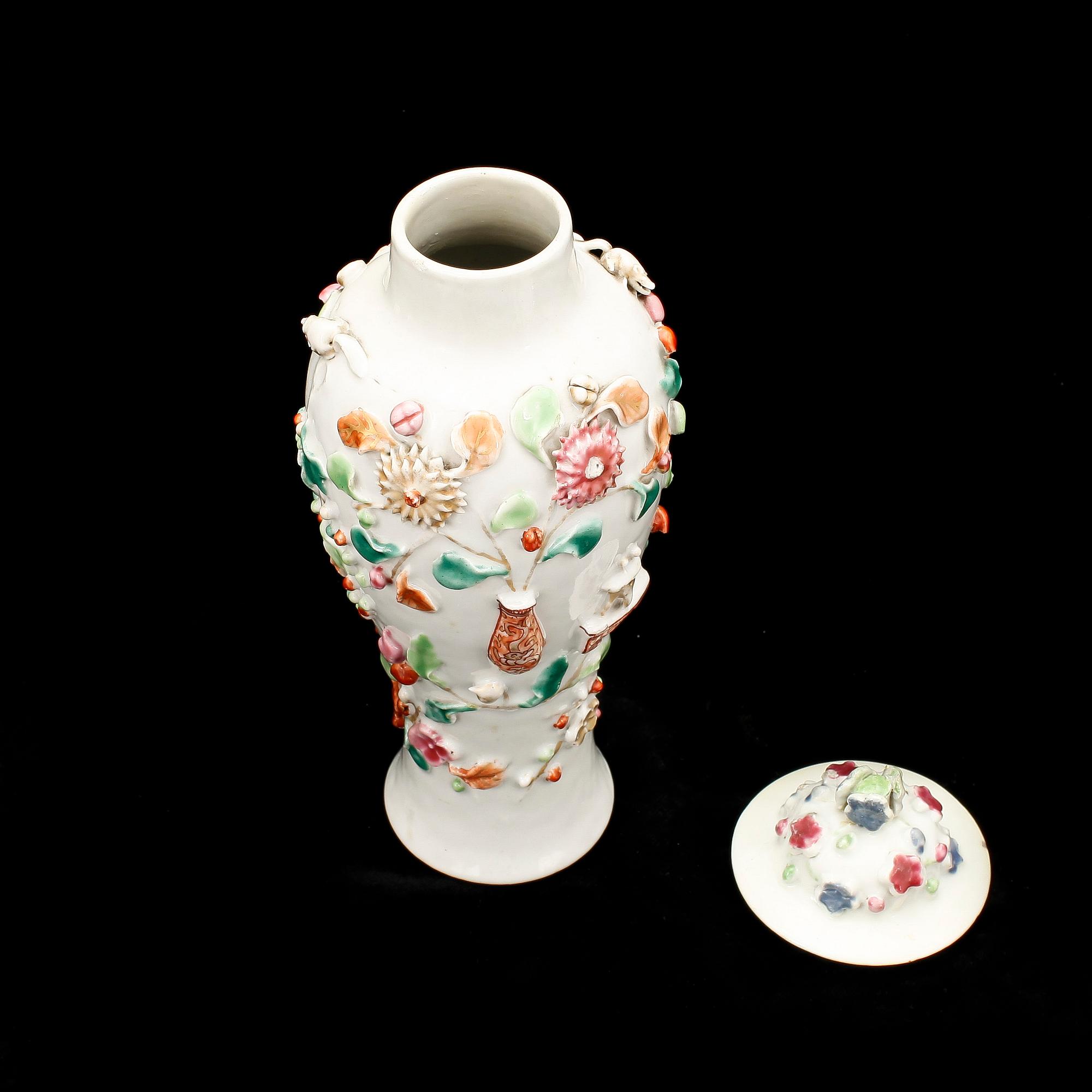 VAS med LOCK, kompaniporslin. Qing dynastin, Qianlong (1736-95).