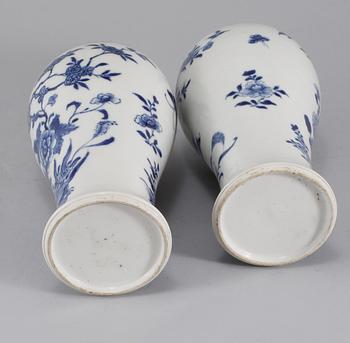 VASER, ett par, porslin, Kina, 1700-/1800-tal.