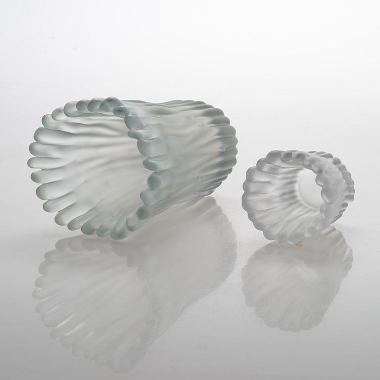 Tapio Wirkkala, två vaser, "Jäkälä "(Renlav), signerad Tapio Wirkkala, Iittala 3515. 1950-64.