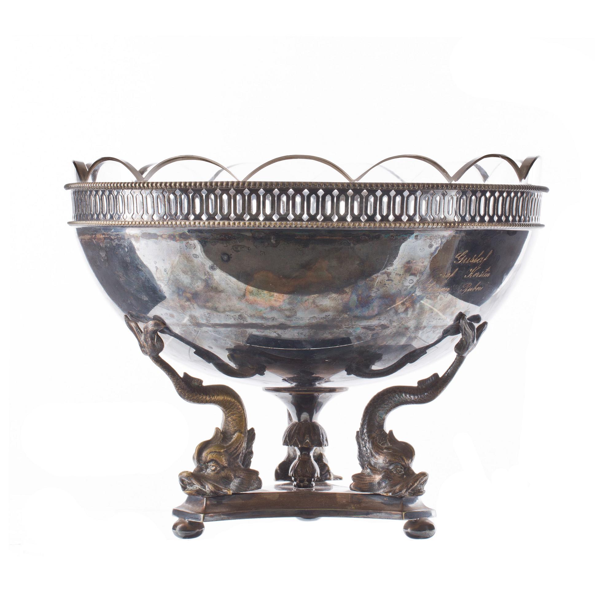 UPPSATSSKÅL, nysilver. Empirestil, 1900-talets första hälft.