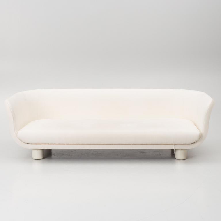 TAF Studio, Soffa, "Famna", Firma Svenskt Tenn.